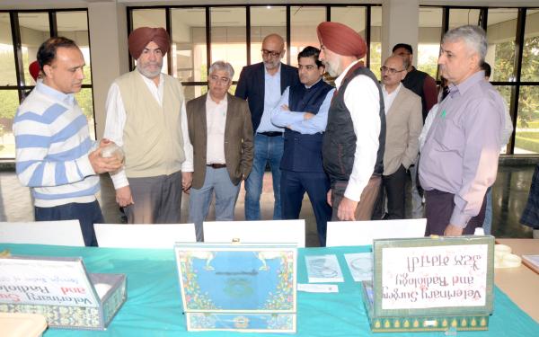 Sh. Sandeep N Mahatme, PS to Minister of Fisheries, Animal Husbandry & Dairying, during a visit to the University Multi-Speciality Veterinary Hospital